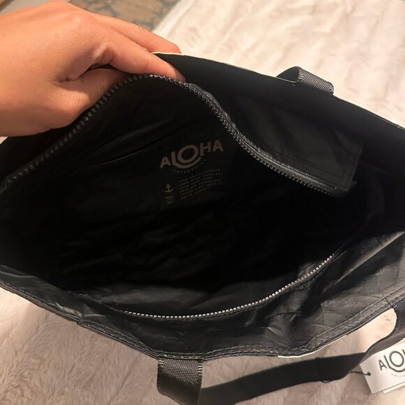 NWT Aloha Collection Go To Tote Le Voyageur Caffe on Black - Picture 6 of 6